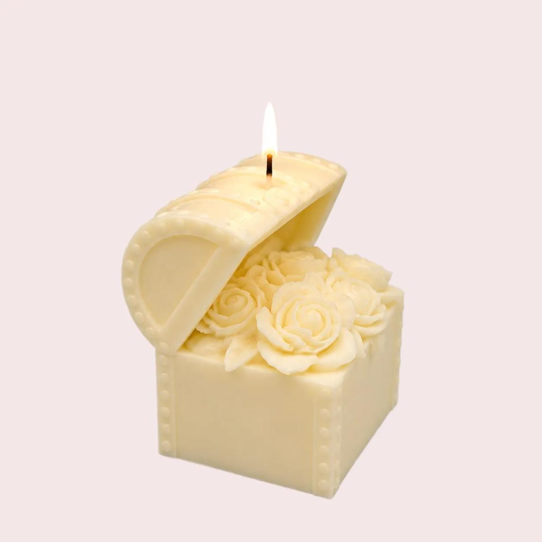 Bougie Coffre Fleuri – Coffre de roses décoratif et raffiné