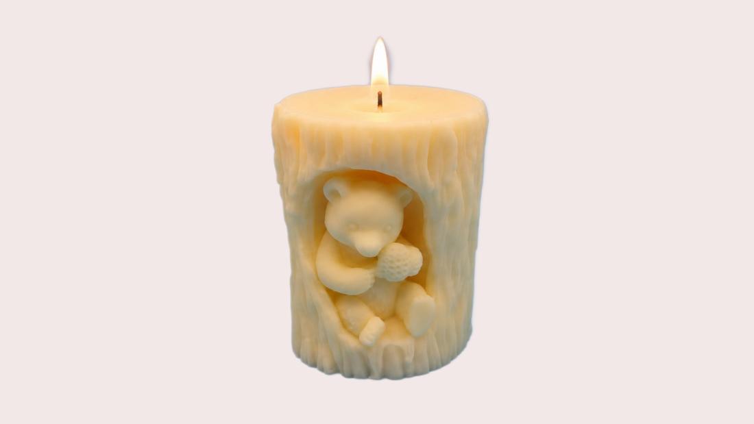 Ourson Qui Mange Du Miel