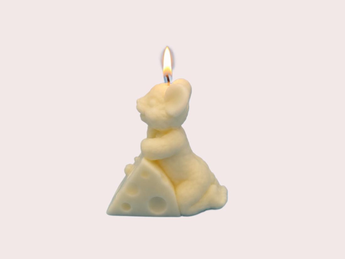 Souris Songeuse
